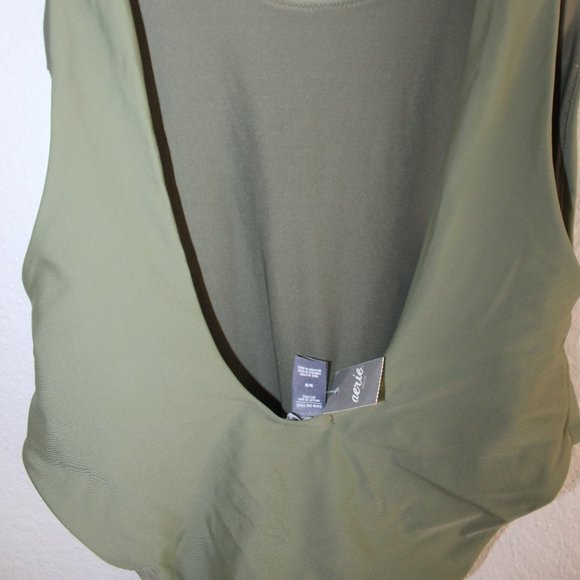 LOW BACK ONE-PIECE - Picture 3 of 3